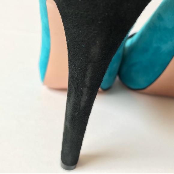 BCBGeneration Blue Black Color Block Suede Heels - Picture 6 of 8